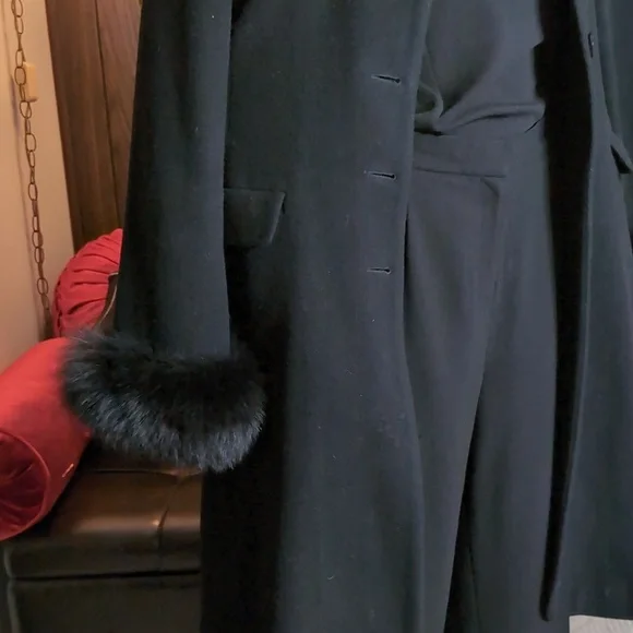 Vintage Fur Coat - Picture 3 of 7